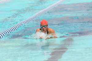 La Universidad de Puerto Rico recinto de Río Piedras está en la delantera con 152 puntos en la natación femenina. (Foto/Suministrada)