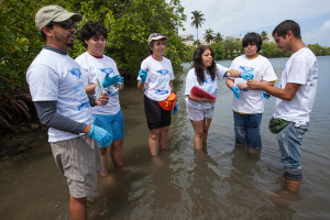 Más de 2,000 voluntarios participaron el sábado en todo el País, del Día de Monitoreo de Calidad de Agua de Puerto Rico, incluyendo en la Laguna del Condado. (Foto/Suministrada)
