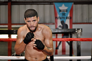 Juanma Lopez entrena para su próximo combate, ante Mickey García.