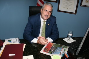 Rivera Schatz recibió a PRESENCIA en sus oficinas. (Foto por Héctor J. Álvarez Colón)
