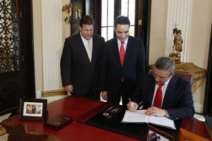 El gobernador de Puerto Rico, Alejandro García Padilla (Foto/Suministrada) 