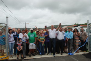 El alcalde de Naguabo, Noé Marcano Rivera  inauguró las nuevas facilidades recreativas en la comunidad Peña Pobre, (Foto/Suministrada)