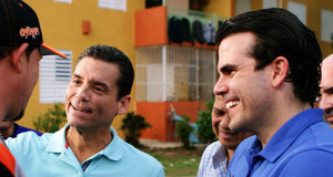Leo Díaz junto a Ricardo Rosselló. (Foto/Suministrada)