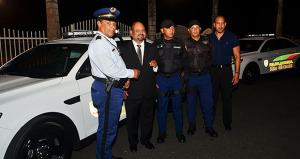 Ángel B. González Damud, alcalde de Río Grande, entregó dos unidades nuevas al cuerpo Policiaco Municipal. (Foto/Suministrada)